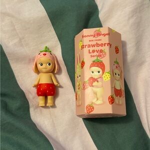 Strawberry love series sonny angel